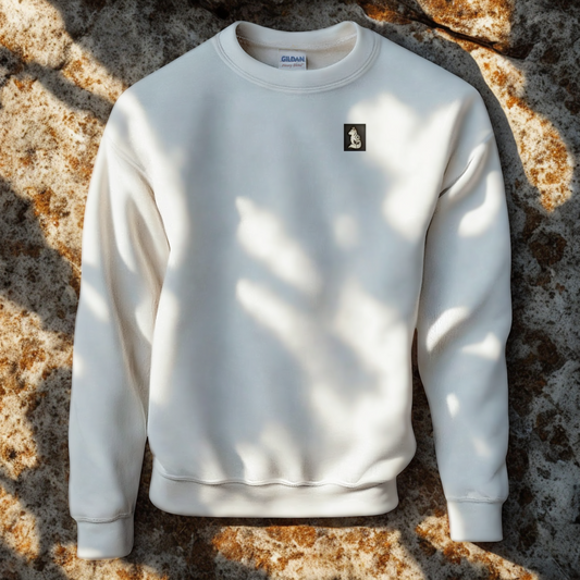 Nordic Wolf & Flower White on Black Print - Minimalistic Unisex White Crewneck by Varg och Vitsippa