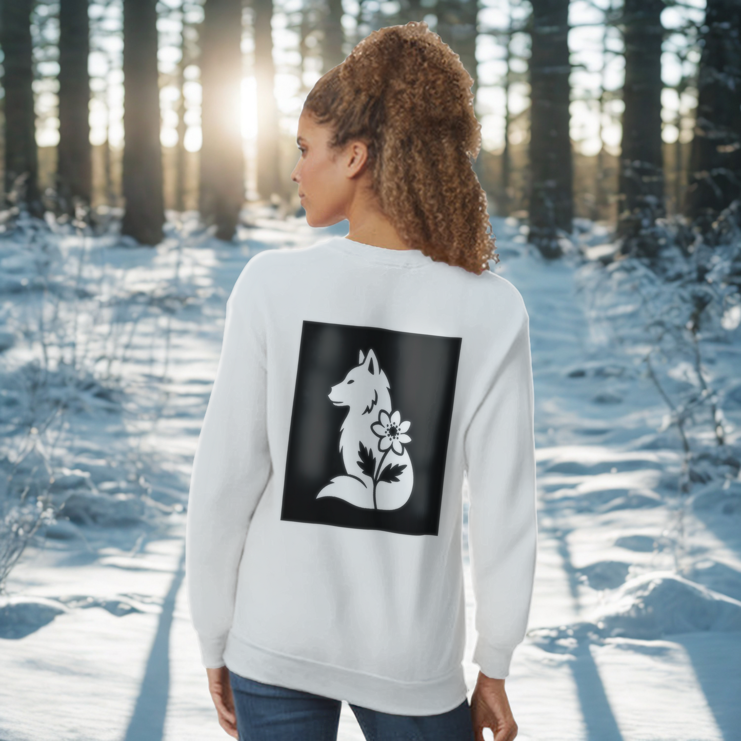 Nordic Wolf & Flower White on Black Print - Minimalistic Unisex White Crewneck by Varg och Vitsippa